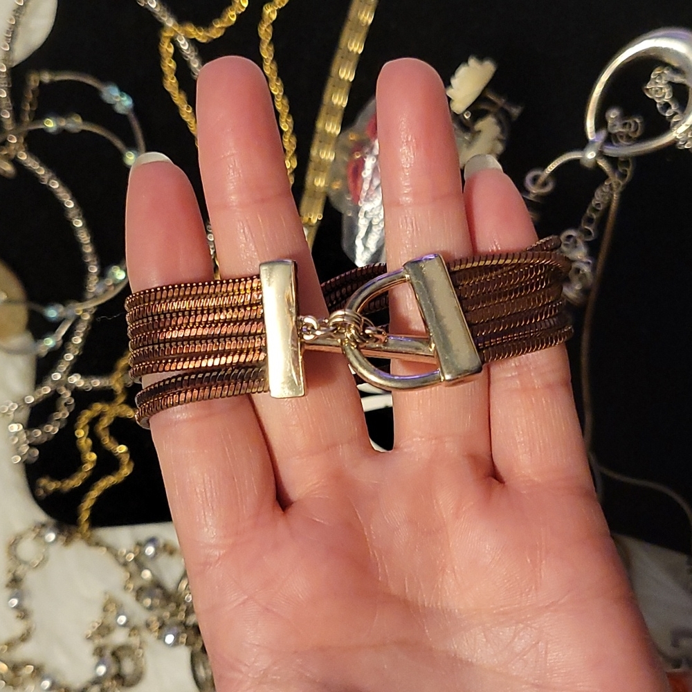 Nacklace - Picture 2 of 15